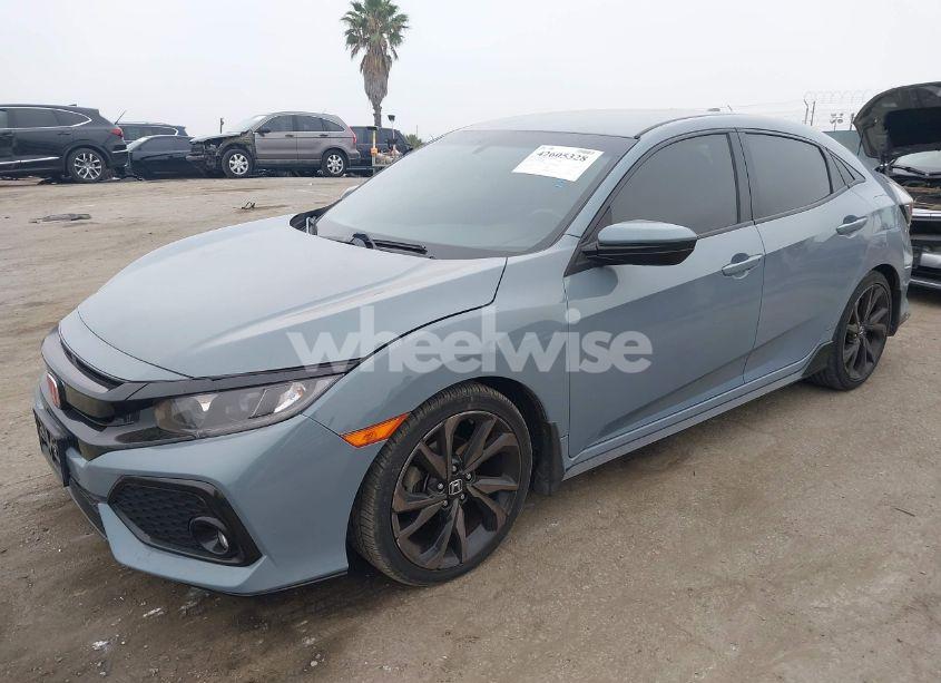 Photo 2 of 2018 Honda Civic SPORT (VIN SHHFK7H40JU428303)