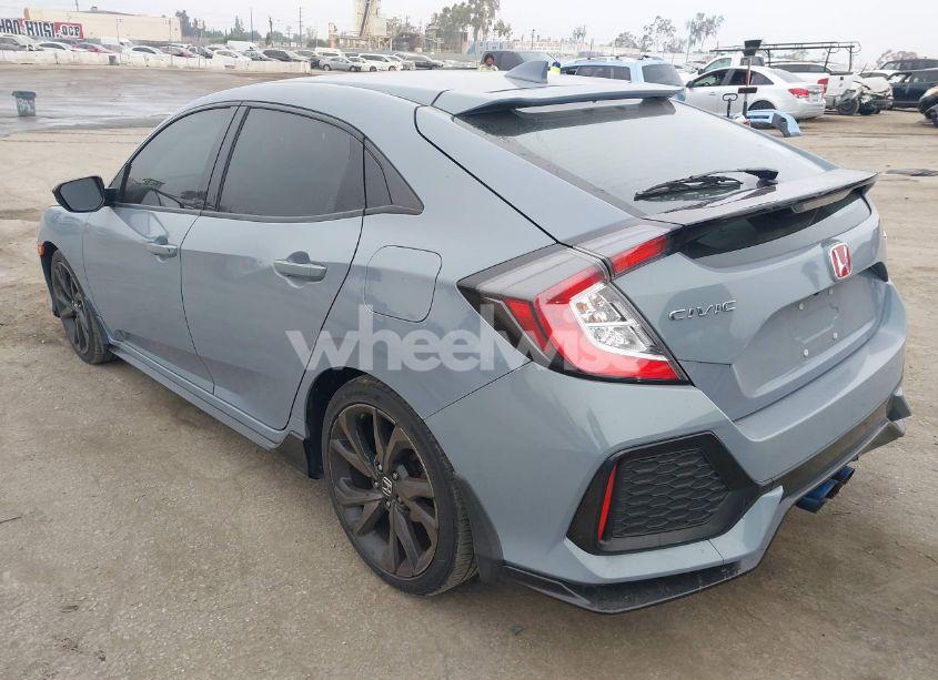 Photo 3 of 2018 Honda Civic SPORT (VIN SHHFK7H40JU428303)