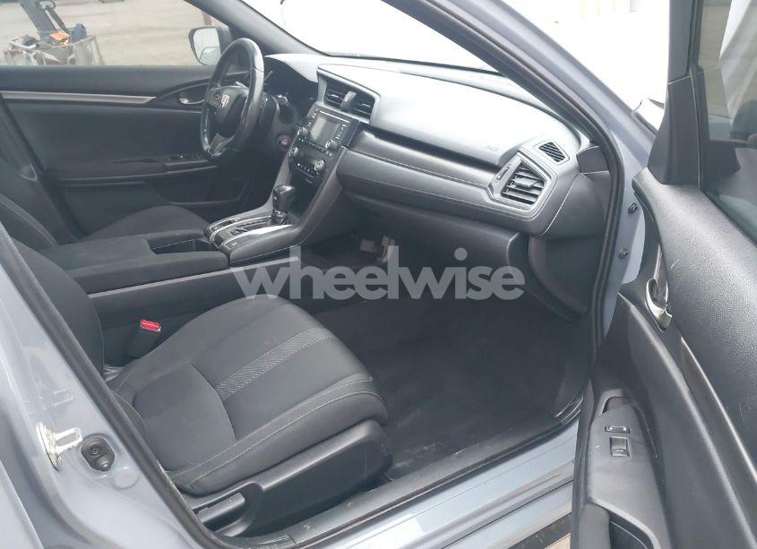 Photo 5 of 2018 Honda Civic SPORT (VIN SHHFK7H40JU428303)