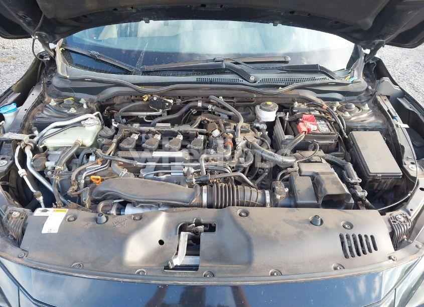 Photo 10 of 2018 Honda Civic SPORT (VIN SHHFK7H43JU201879)