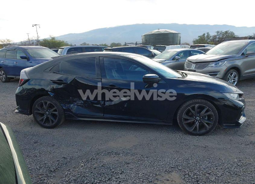 Photo 13 of 2018 Honda Civic SPORT (VIN SHHFK7H43JU201879)