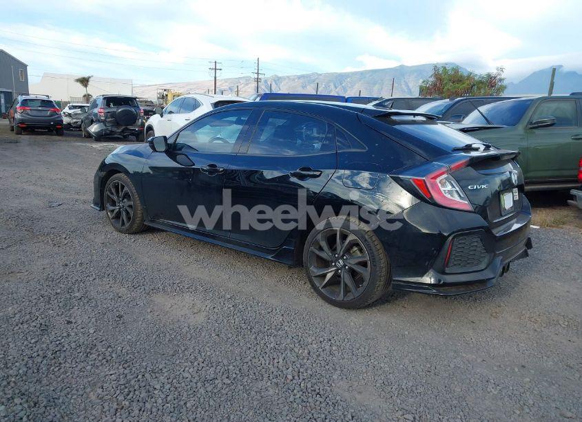 Photo 3 of 2018 Honda Civic SPORT (VIN SHHFK7H43JU201879)
