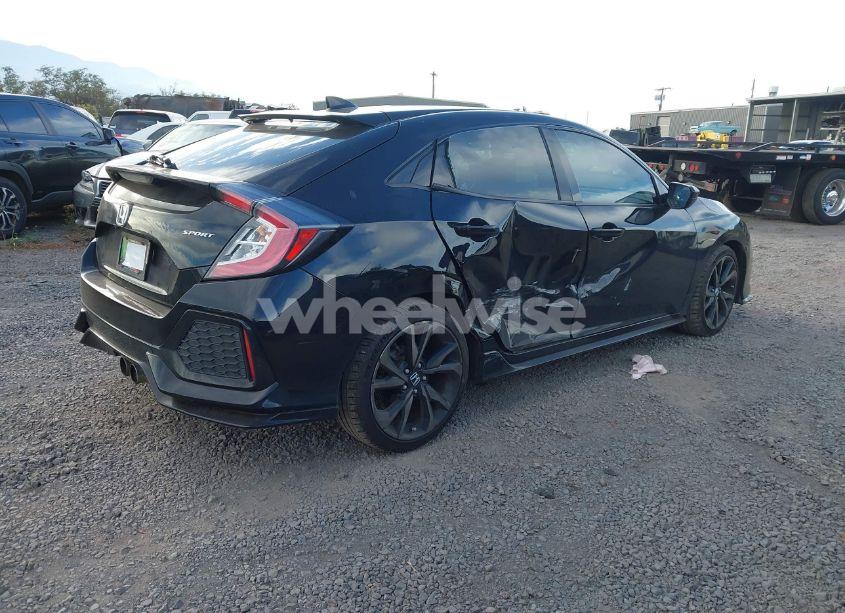 Photo 4 of 2018 Honda Civic SPORT (VIN SHHFK7H43JU201879)