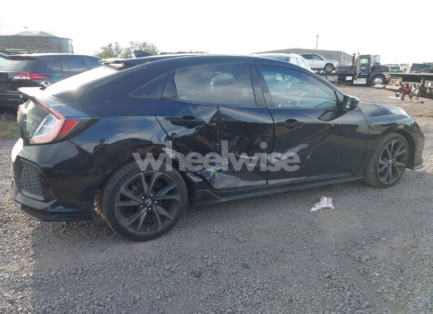 Photo 6 of 2018 Honda Civic SPORT (VIN SHHFK7H43JU201879)