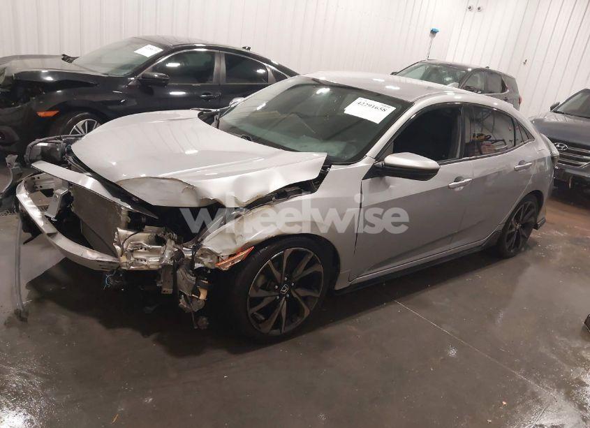 Photo 2 of 2018 Honda Civic SPORT (VIN SHHFK7H43JU238379)