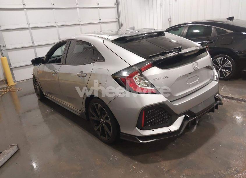 Photo 3 of 2018 Honda Civic SPORT (VIN SHHFK7H43JU238379)