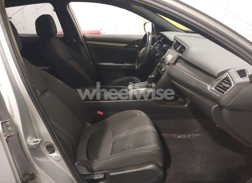 Photo 5 of 2018 Honda Civic SPORT (VIN SHHFK7H43JU238379)