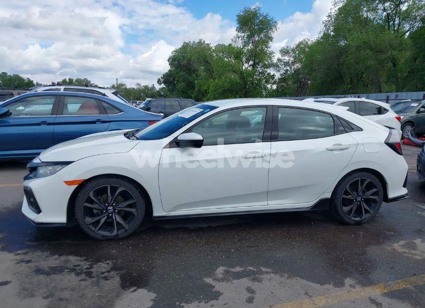 Photo 15 of 2018 Honda Civic SPORT (VIN SHHFK7H45JU233460)