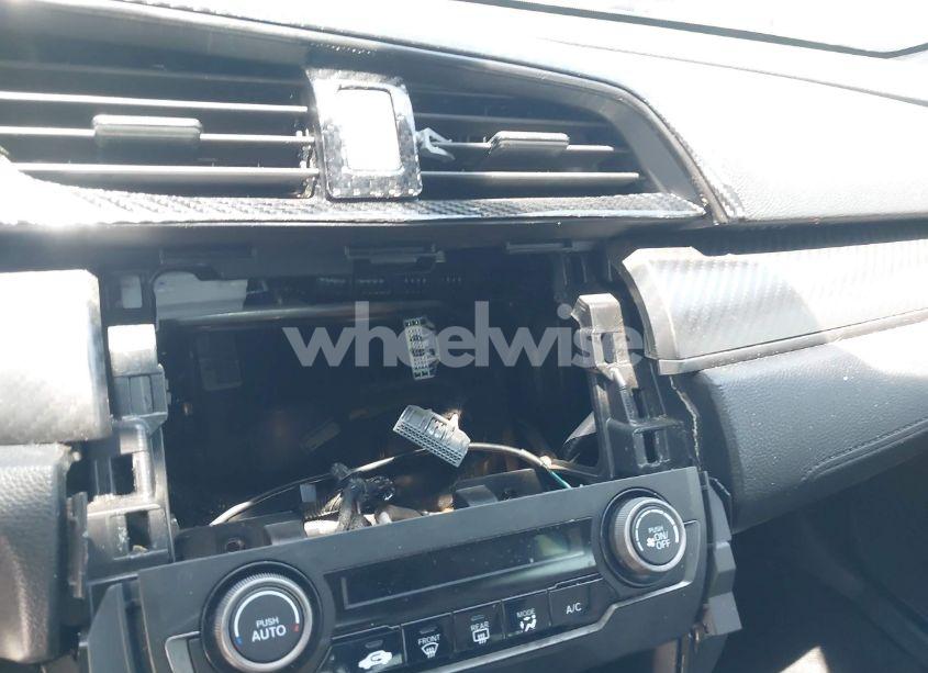 Photo 18 of 2018 Honda Civic SPORT (VIN SHHFK7H45JU406877)