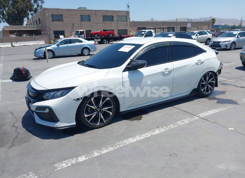 Photo 2 of 2018 Honda Civic SPORT (VIN SHHFK7H45JU406877)