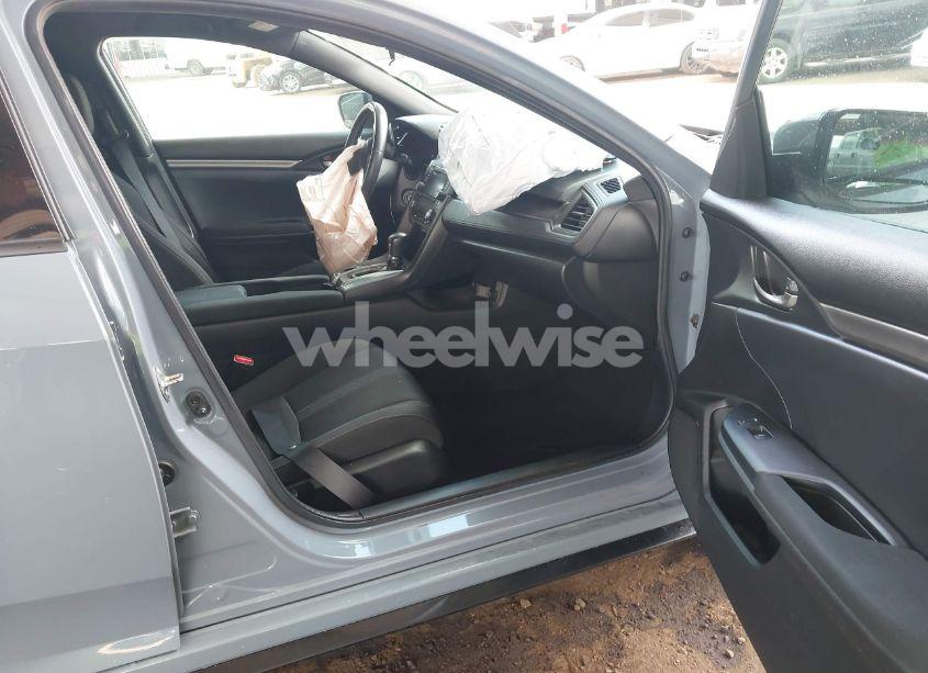 Photo 5 of 2017 Honda Civic SPORT (VIN SHHFK7H46HU226138)