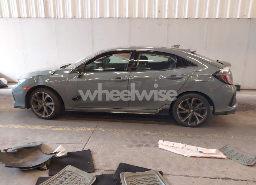 Photo 15 of 2018 Honda Civic SPORT (VIN SHHFK7H46JU412493)