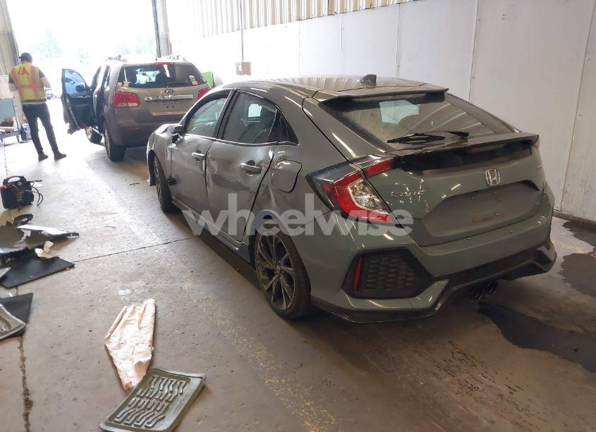 Photo 3 of 2018 Honda Civic SPORT (VIN SHHFK7H46JU412493)