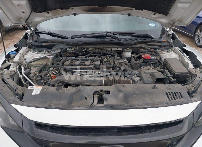 Photo 10 of 2018 Honda Civic SPORT (VIN SHHFK7H47JU213274)