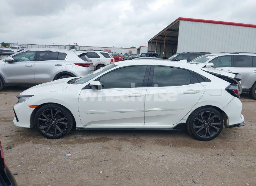 Photo 15 of 2018 Honda Civic SPORT (VIN SHHFK7H47JU213274)