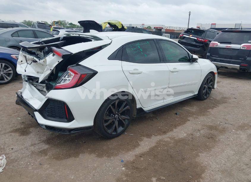 Photo 4 of 2018 Honda Civic SPORT (VIN SHHFK7H47JU213274)
