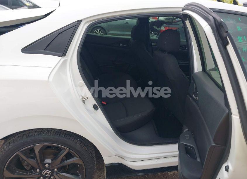 Photo 8 of 2018 Honda Civic SPORT (VIN SHHFK7H47JU213274)