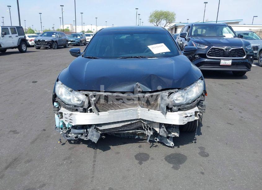 Photo 13 of 2018 Honda Civic SPORT (VIN SHHFK7H47JU411742)