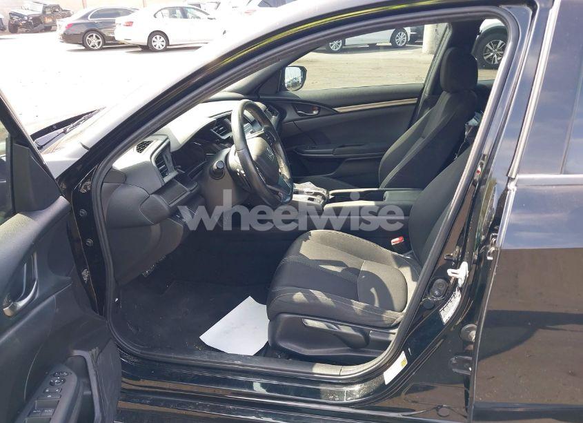 Photo 5 of 2018 Honda Civic SPORT (VIN SHHFK7H47JU411742)