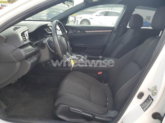 Photo 9 of 2018 HONDA CIVIC SPORT (VIN SHHFK7H47JU418562)