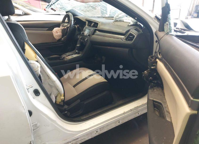 Photo 5 of 2018 Honda Civic SPORT (VIN SHHFK7H48JU416920)