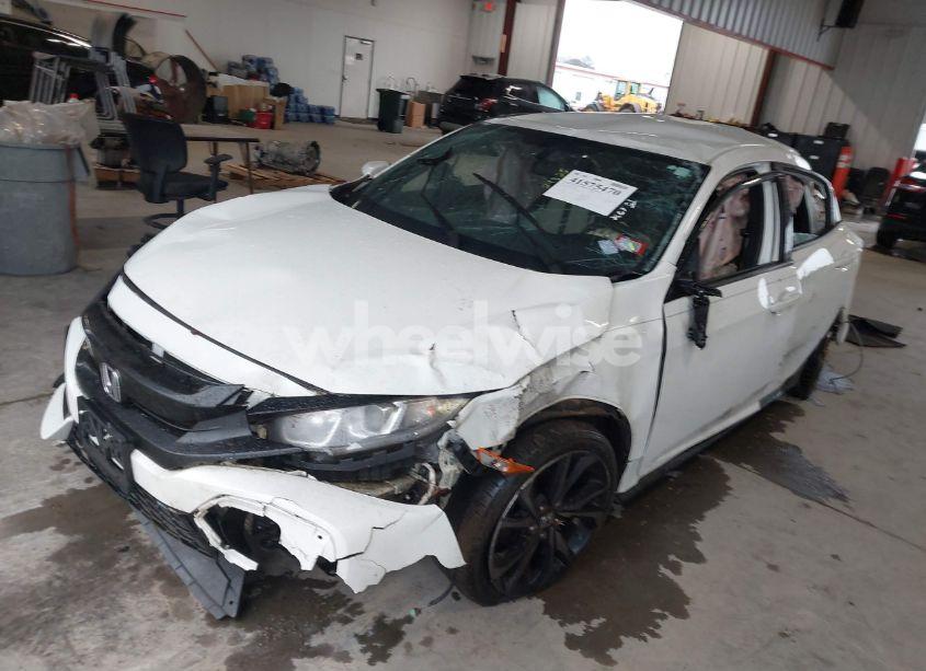 Photo 2 of 2017 Honda Civic SPORT (VIN SHHFK7H49HU207602)