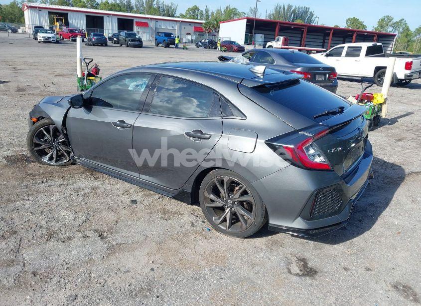 Photo 3 of 2018 Honda Civic SPORT (VIN SHHFK7H49JU207072)