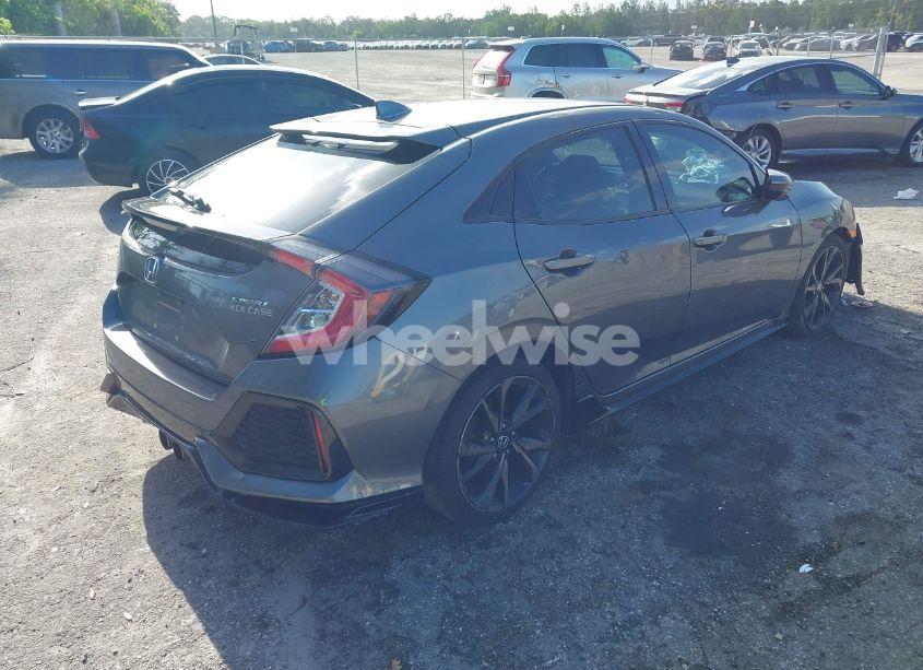 Photo 4 of 2018 Honda Civic SPORT (VIN SHHFK7H49JU207072)