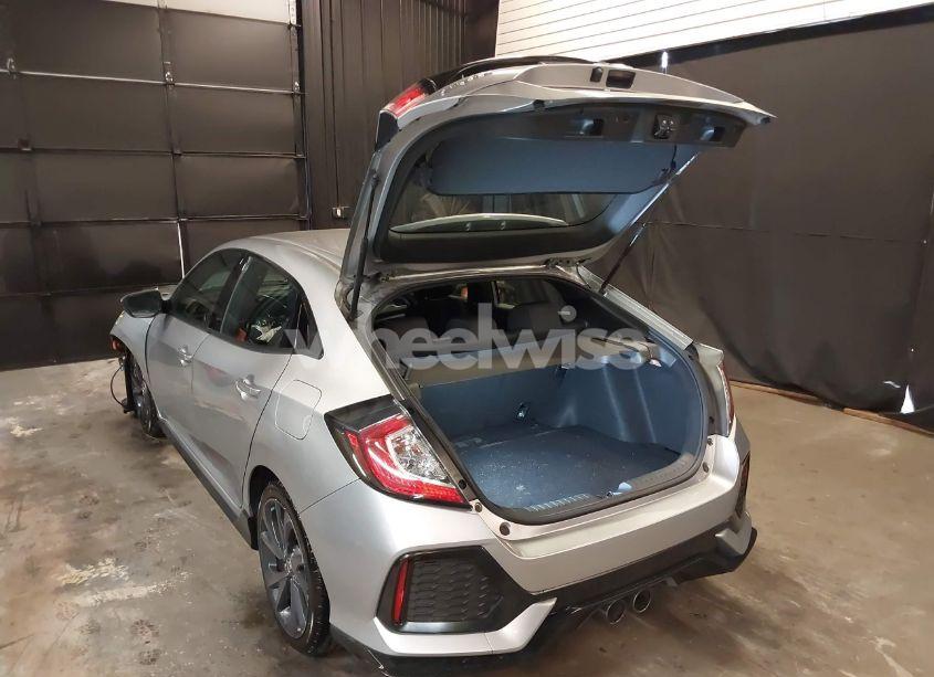 Photo 3 of 2018 Honda Civic SPORT (VIN SHHFK7H49JU408440)