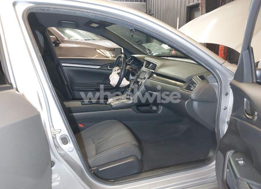 Photo 5 of 2018 Honda Civic SPORT (VIN SHHFK7H49JU408440)