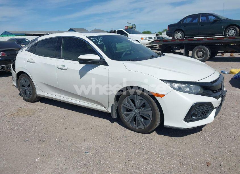 2018 Honda Civic EX (VIN SHHFK7H51JU218978) main photo