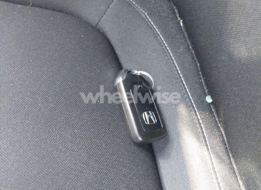 Photo 11 of 2018 Honda Civic EX (VIN SHHFK7H56JU203635)