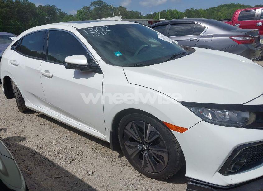 Photo 13 of 2018 Honda Civic EX (VIN SHHFK7H58JU211302)