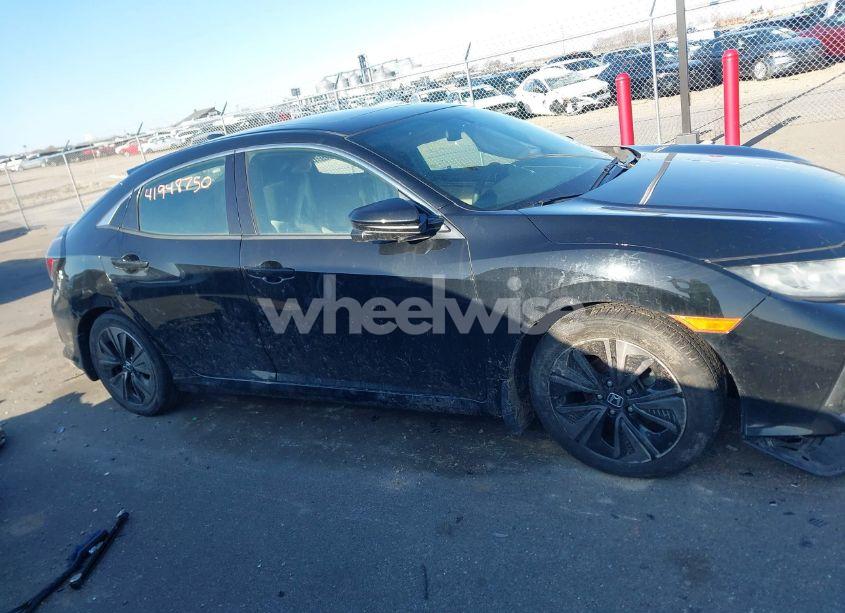 Photo 13 of 2018 Honda Civic EX (VIN SHHFK7H59JU211101)