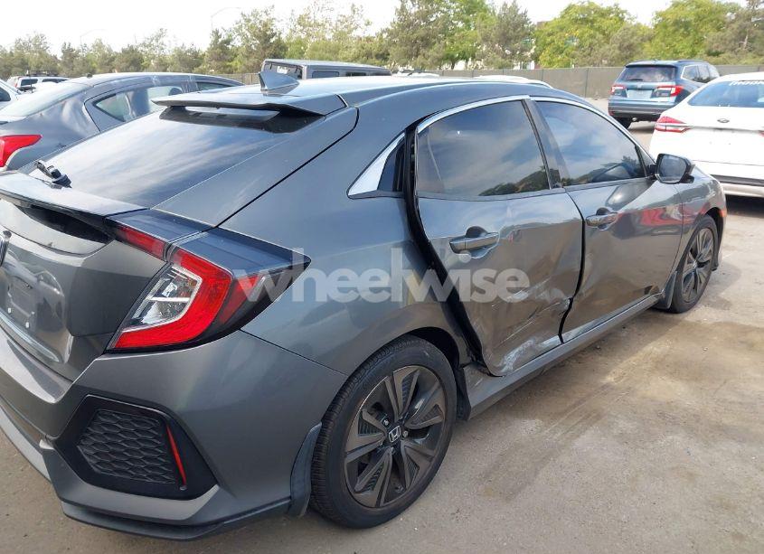 Photo 6 of 2018 Honda Civic EX (VIN SHHFK7H5XJU407449)