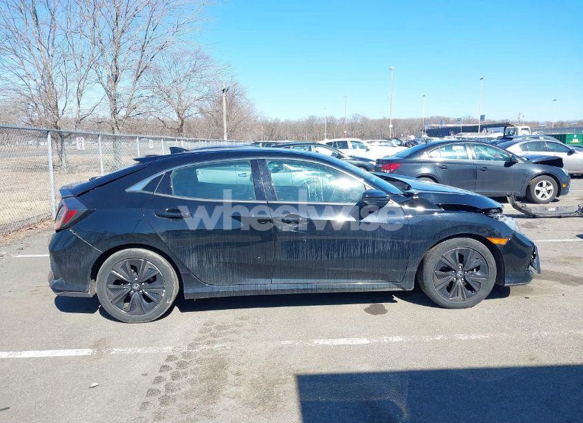 Photo 13 of 2019 Honda Civic EX (VIN SHHFK7H60KU422830)