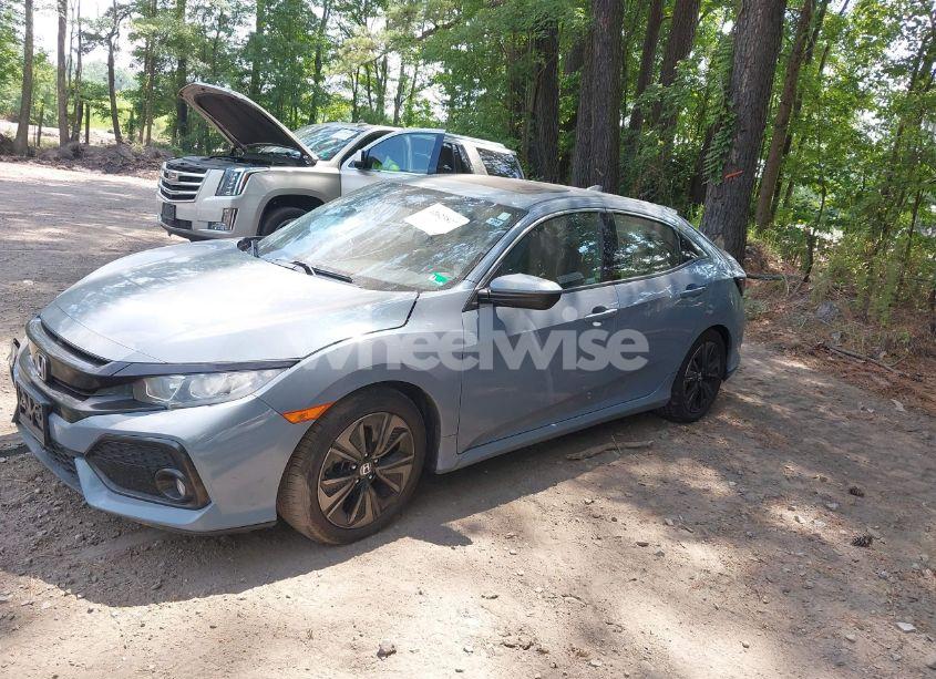 Photo 2 of 2019 Honda Civic EX (VIN SHHFK7H64KU207712)