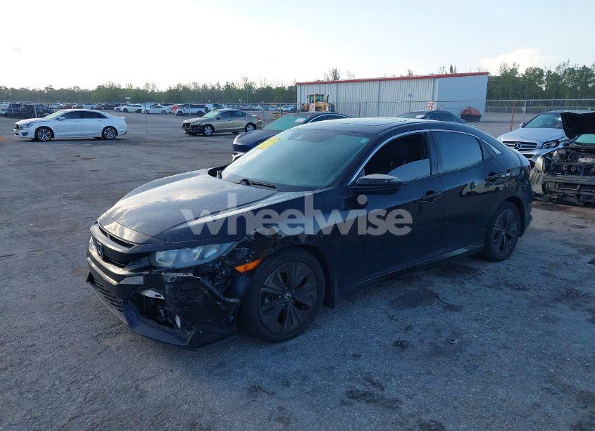 Photo 2 of 2019 Honda Civic EX (VIN SHHFK7H67KU210765)