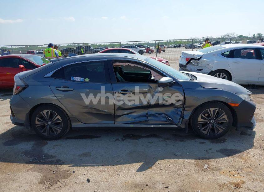 Photo 13 of 2018 Honda Civic EX-L (VIN SHHFK7H76JU211459)