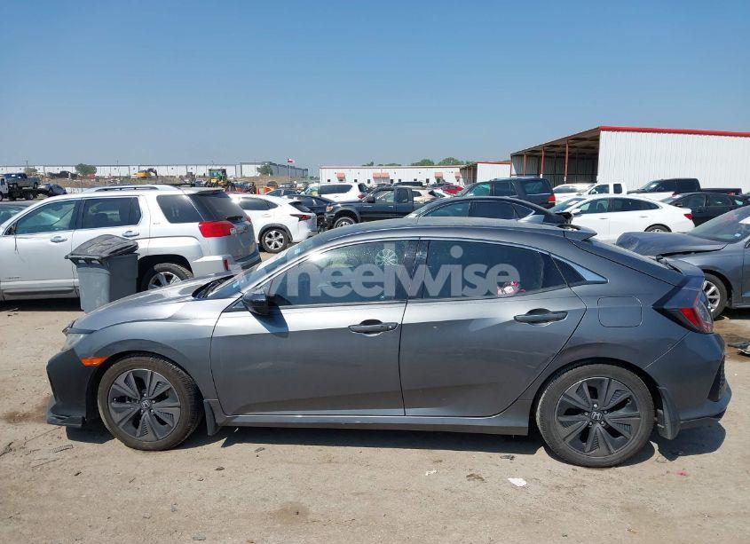 Photo 14 of 2018 Honda Civic EX-L (VIN SHHFK7H76JU211459)