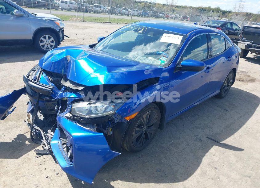 Photo 2 of 2019 Honda Civic EX-L (VIN SHHFK7H82KU224705)