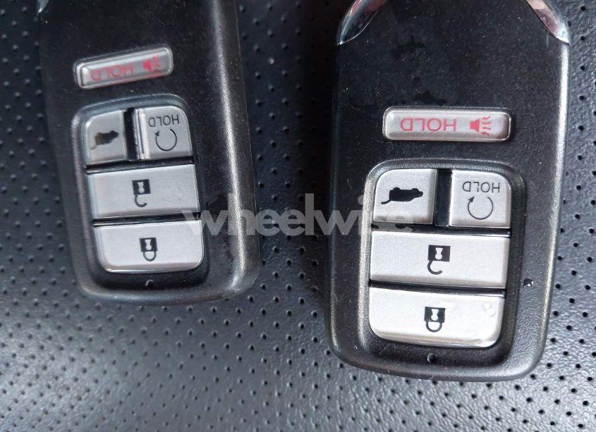 Photo 11 of 2018 Honda Civic SPORT TOURING (VIN SHHFK7H91JU235377)