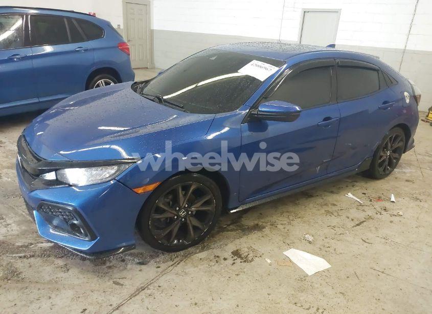 Photo 2 of 2018 Honda Civic SPORT TOURING (VIN SHHFK7H99JU431566)