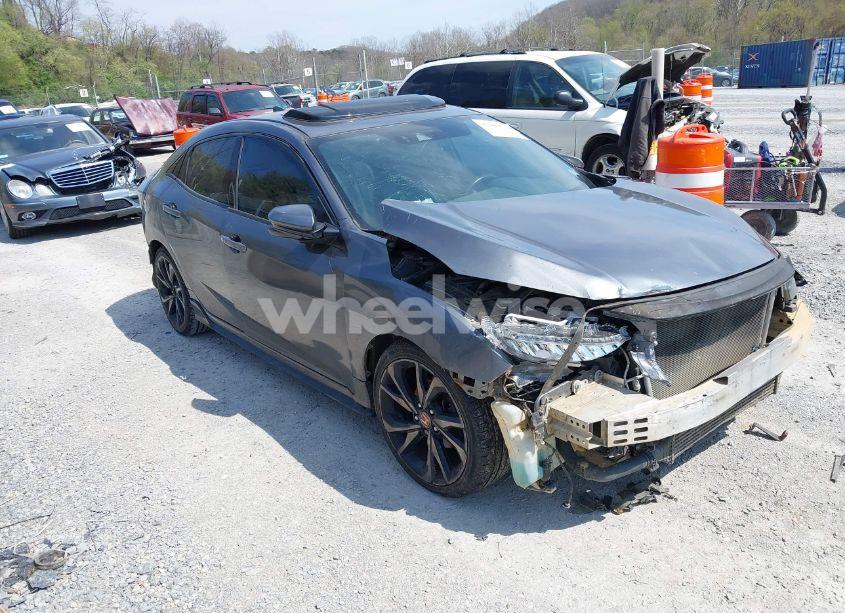 2018 Honda Civic SPORT TOURING (VIN SHHFK7H9XJU202202) main photo