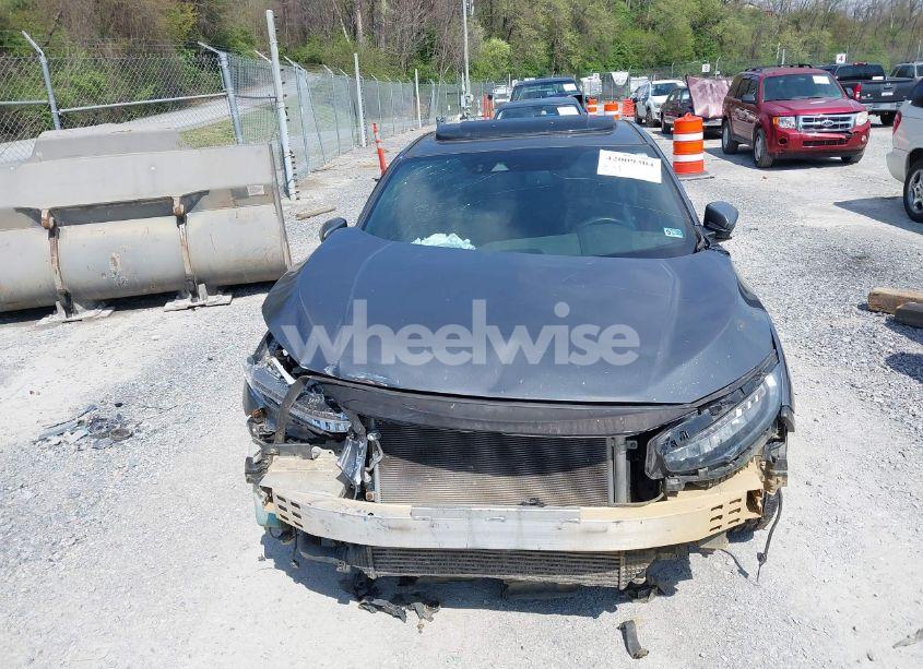 Photo 11 of 2018 Honda Civic SPORT TOURING (VIN SHHFK7H9XJU202202)