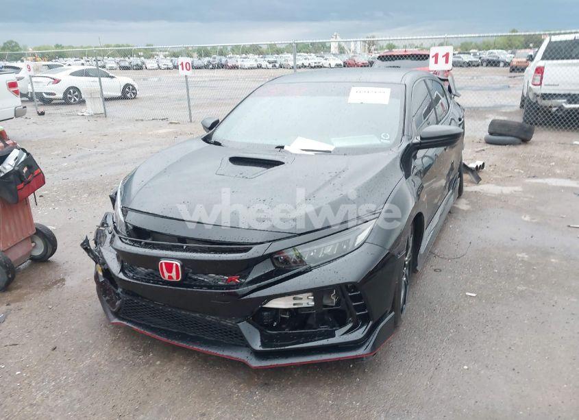 Photo 2 of 2019 Honda Civic TYPE R TOURING (VIN SHHFK8G72KU205747)
