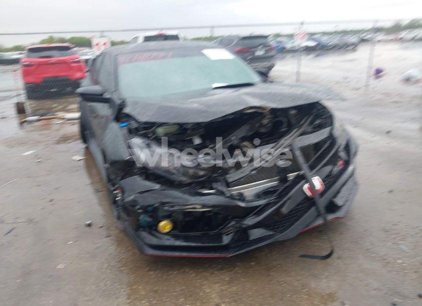 Photo 6 of 2019 Honda Civic TYPE R TOURING (VIN SHHFK8G72KU205747)