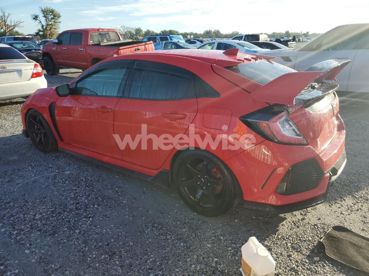 Photo 2 of 2018 HONDA CIVIC TYPE-R TOURING (VIN SHHFK8G73JU202113)