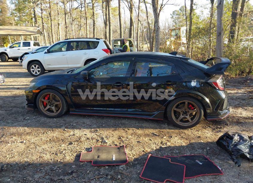 Photo 14 of 2018 Honda Civic TYPE R TOURING (VIN SHHFK8G77JU204513)