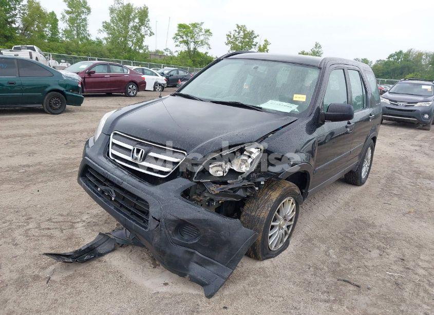 Photo 2 of 2005 Honda Cr-v LX (VIN SHSRD785X5U346076)